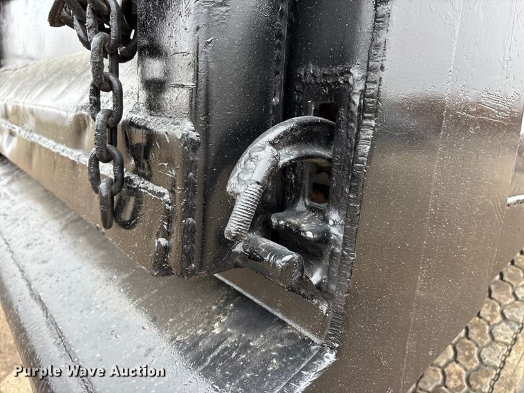 image for item DW7306 2005 Mack Granite CV713 dump truck