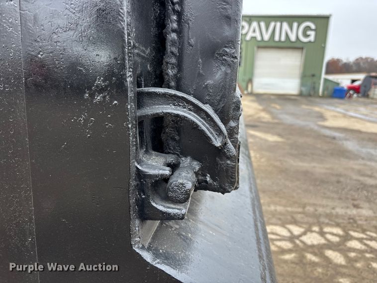 image for item DW7306 2005 Mack Granite CV713 dump truck