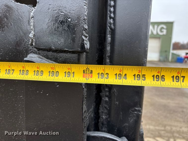 image for item DW7306 2005 Mack Granite CV713 dump truck