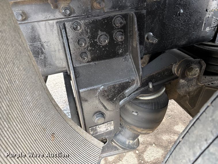 image for item DW7306 2005 Mack Granite CV713 dump truck