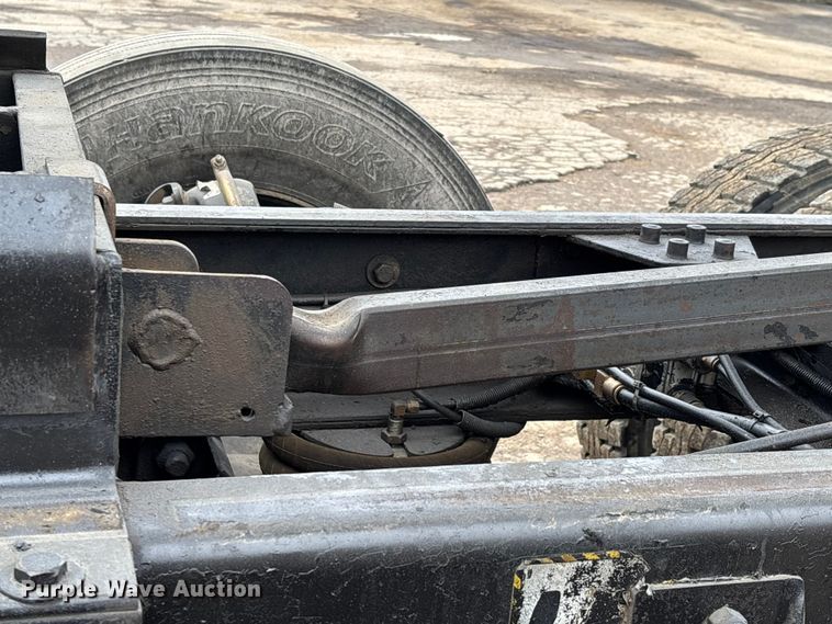 image for item DW7306 2005 Mack Granite CV713 dump truck