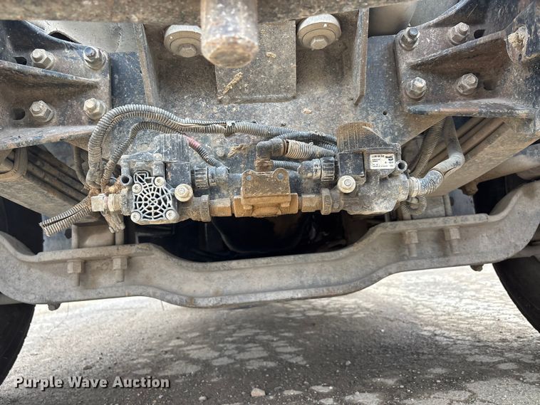 image for item DW7306 2005 Mack Granite CV713 dump truck