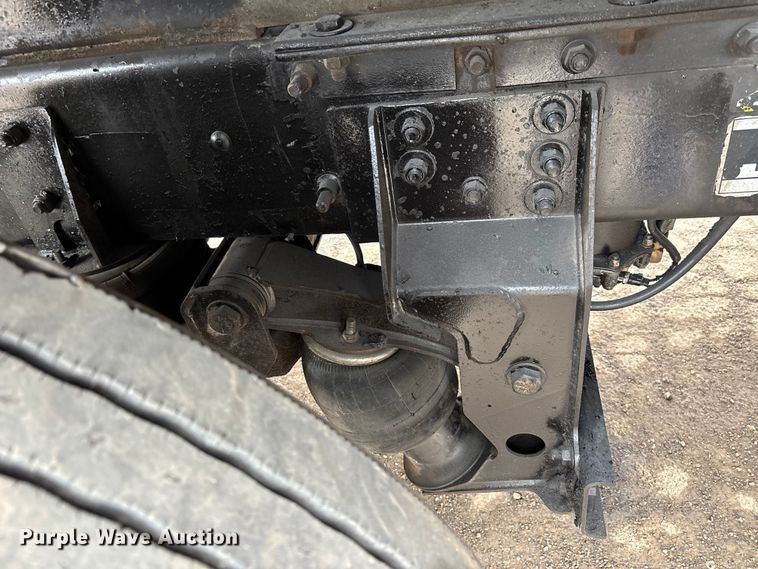 image for item DW7306 2005 Mack Granite CV713 dump truck