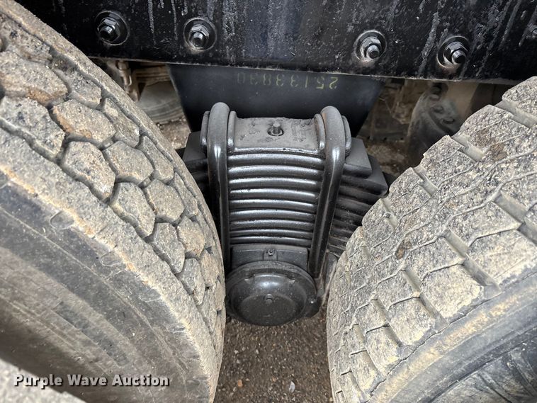 image for item DW7306 2005 Mack Granite CV713 dump truck