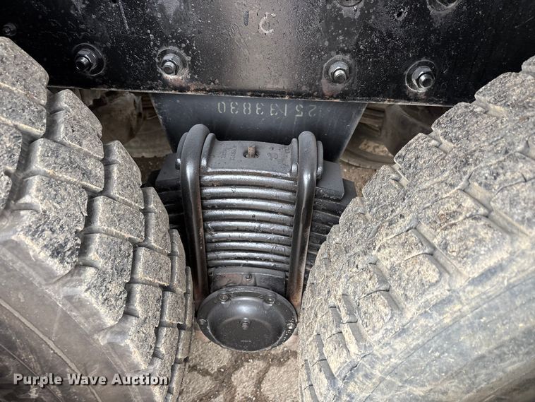 image for item DW7306 2005 Mack Granite CV713 dump truck