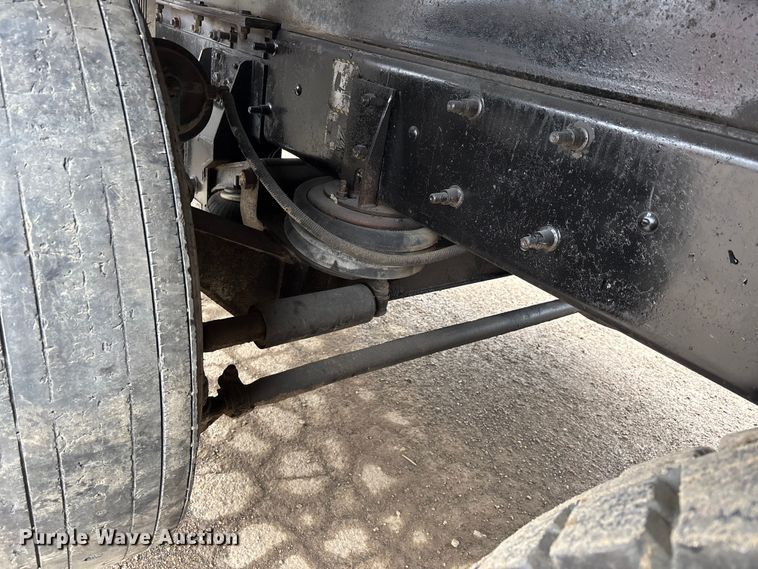 image for item DW7306 2005 Mack Granite CV713 dump truck