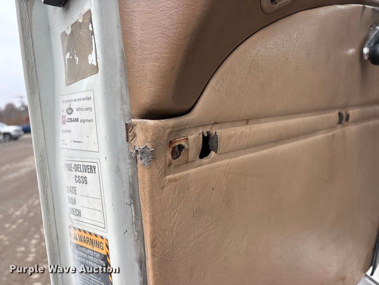 image for item DW7306 2005 Mack Granite CV713 dump truck