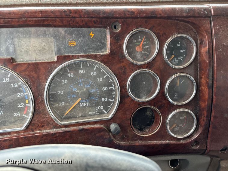 image for item DW7306 2005 Mack Granite CV713 dump truck