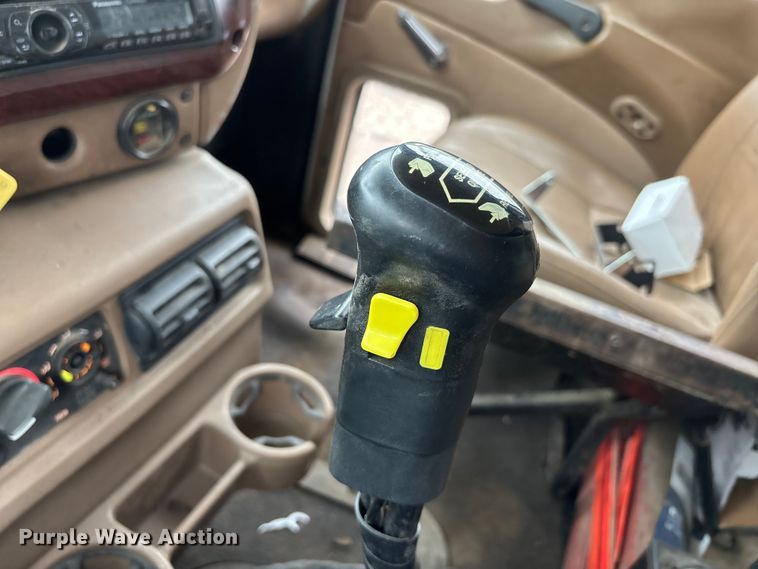 image for item DW7306 2005 Mack Granite CV713 dump truck