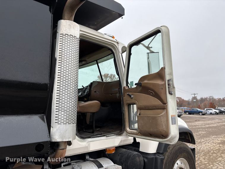 image for item DW7306 2005 Mack Granite CV713 dump truck
