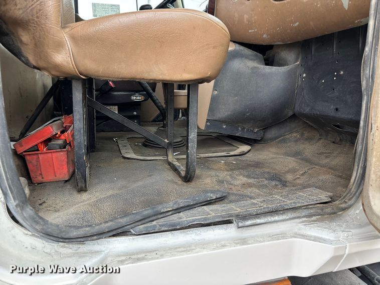 image for item DW7306 2005 Mack Granite CV713 dump truck