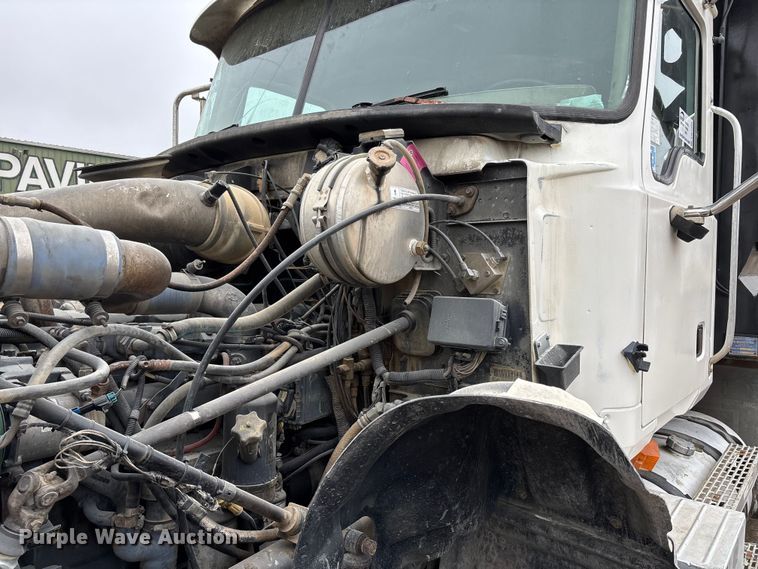 image for item DW7306 2005 Mack Granite CV713 dump truck