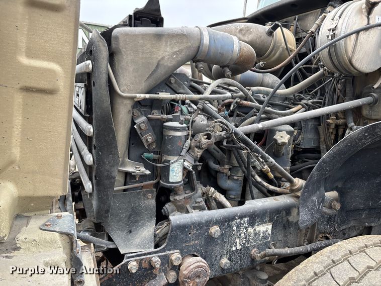 image for item DW7306 2005 Mack Granite CV713 dump truck