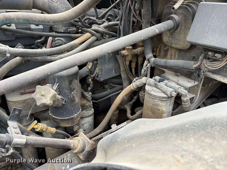 image for item DW7306 2005 Mack Granite CV713 dump truck