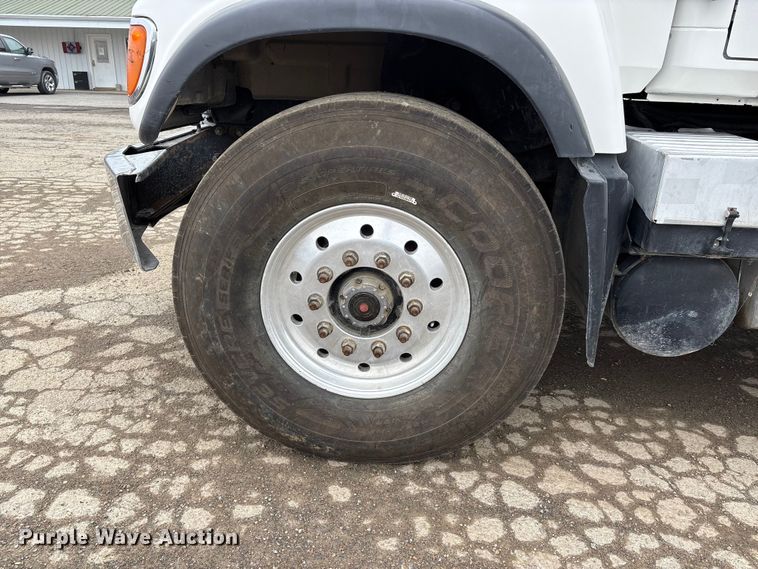 image for item DW7306 2005 Mack Granite CV713 dump truck