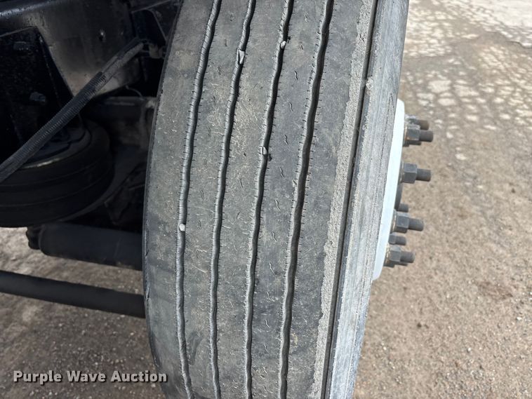 image for item DW7306 2005 Mack Granite CV713 dump truck