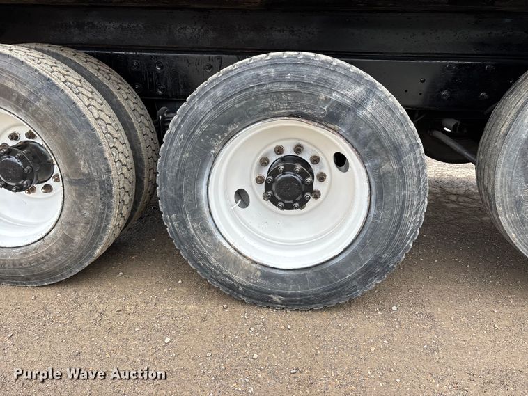 image for item DW7306 2005 Mack Granite CV713 dump truck