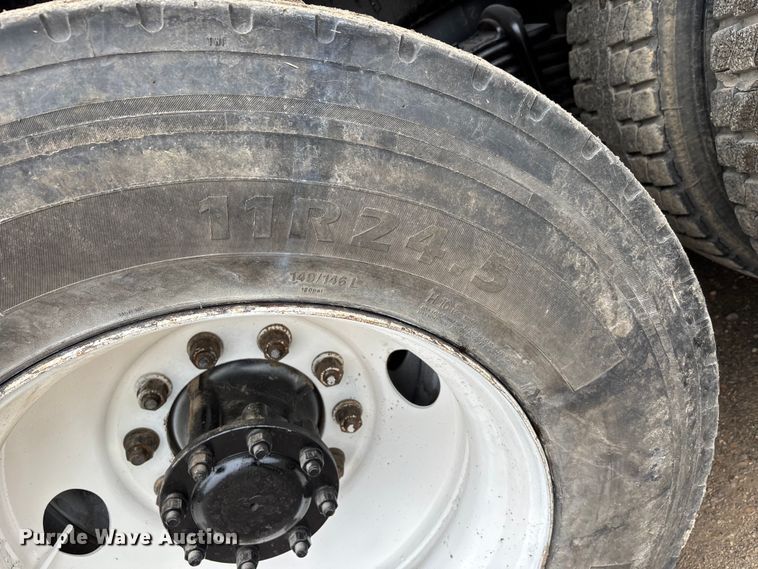 image for item DW7306 2005 Mack Granite CV713 dump truck