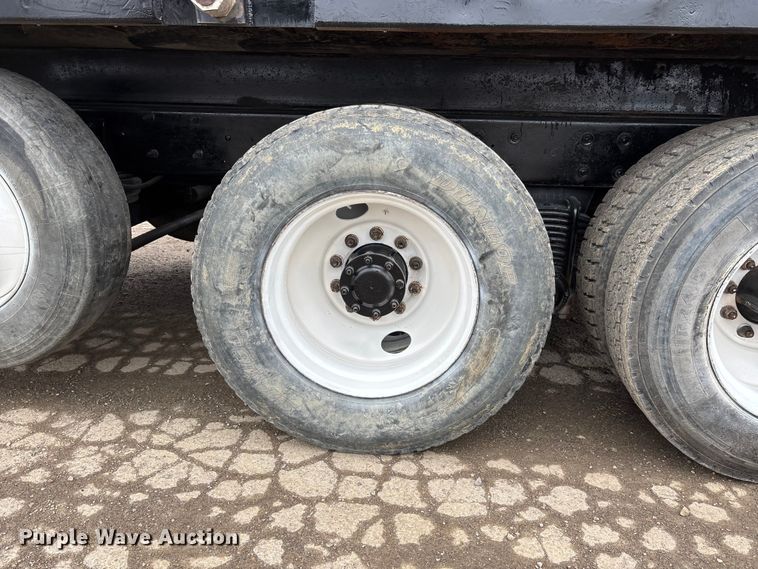 image for item DW7306 2005 Mack Granite CV713 dump truck