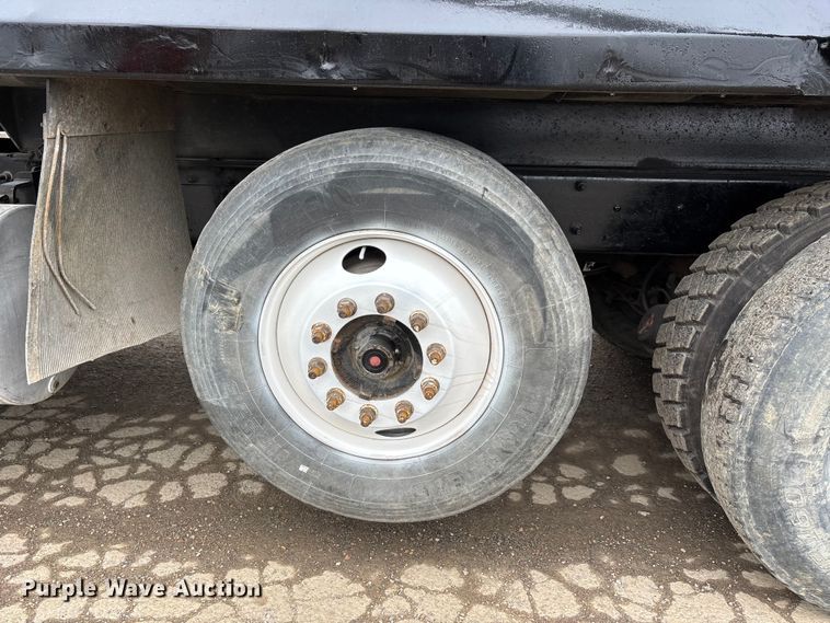 image for item DW7306 2005 Mack Granite CV713 dump truck