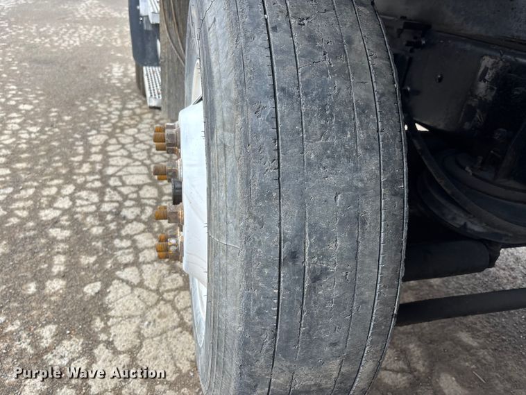 image for item DW7306 2005 Mack Granite CV713 dump truck