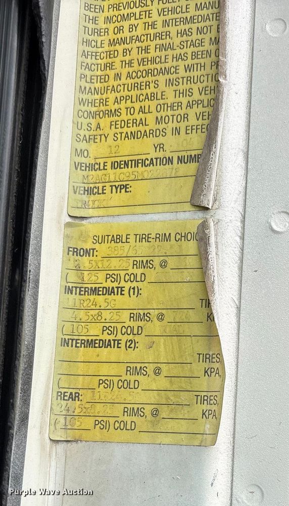 image for item DW7306 2005 Mack Granite CV713 dump truck