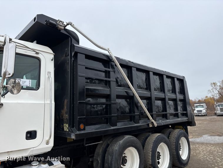 image for item DW7307 2006 Mack Granite CV713 dump truck