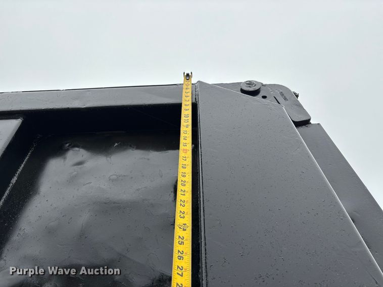 image for item DW7307 2006 Mack Granite CV713 dump truck