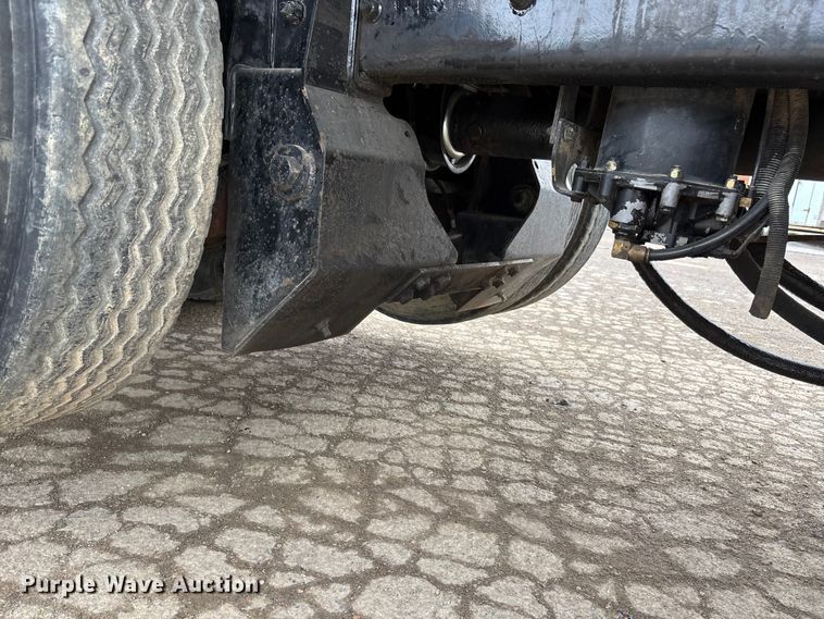 image for item DW7307 2006 Mack Granite CV713 dump truck