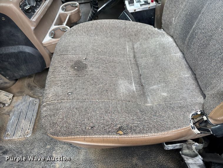 image for item DW7307 2006 Mack Granite CV713 dump truck