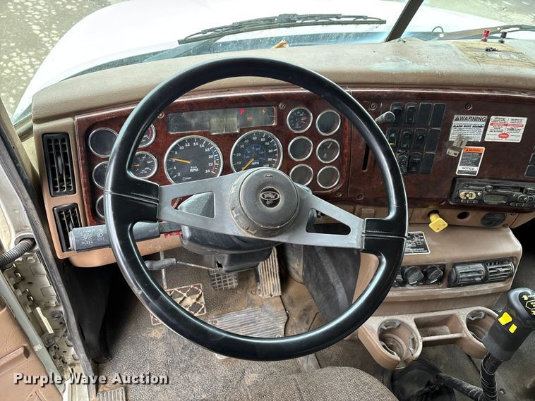 image for item DW7307 2006 Mack Granite CV713 dump truck