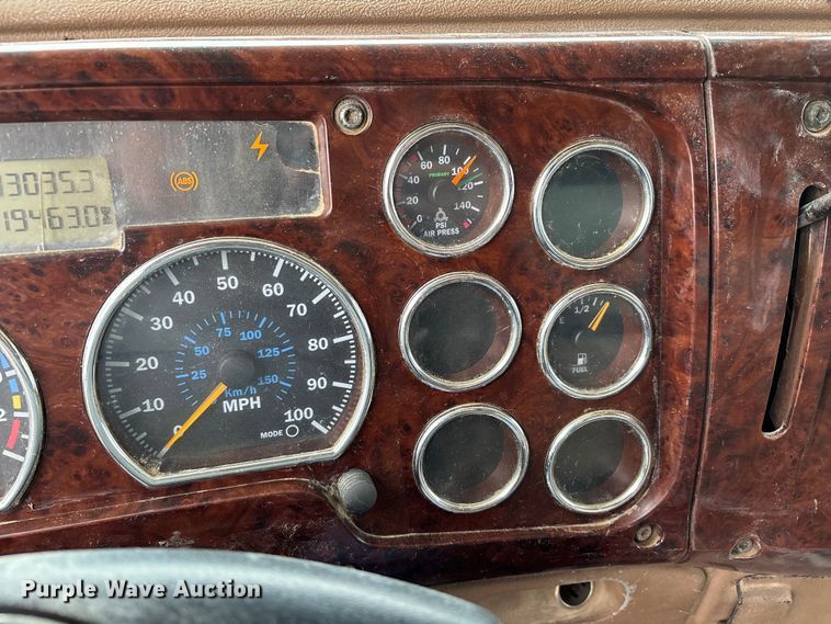 image for item DW7307 2006 Mack Granite CV713 dump truck