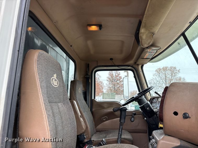 image for item DW7307 2006 Mack Granite CV713 dump truck