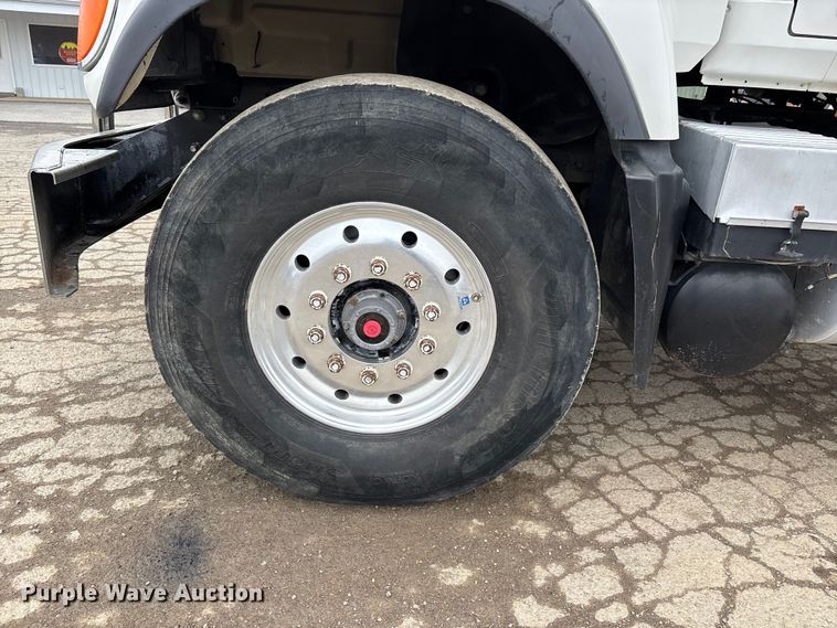 image for item DW7307 2006 Mack Granite CV713 dump truck