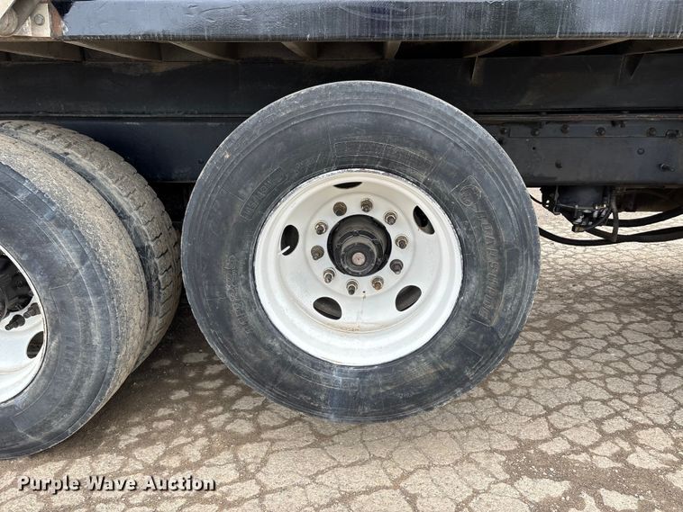 image for item DW7307 2006 Mack Granite CV713 dump truck