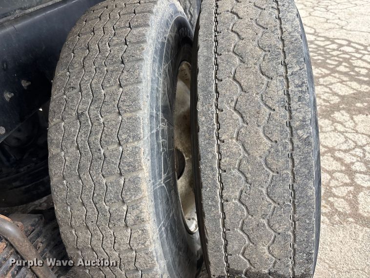 image for item DW7307 2006 Mack Granite CV713 dump truck