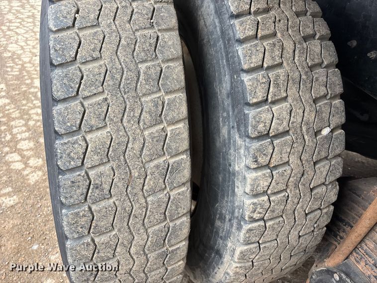 image for item DW7307 2006 Mack Granite CV713 dump truck