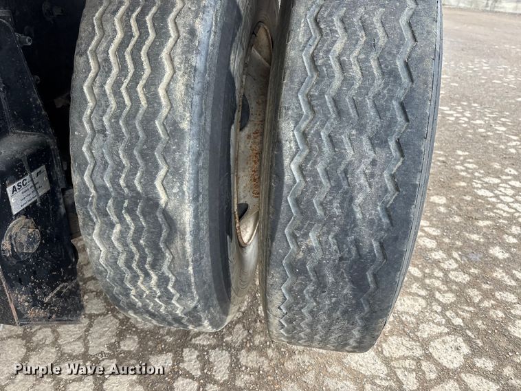 image for item DW7307 2006 Mack Granite CV713 dump truck