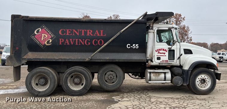 image for item DW7308 2005 Mack Granite CV713 dump truck