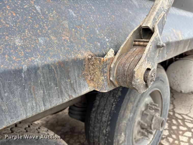 image for item DW7308 2005 Mack Granite CV713 dump truck