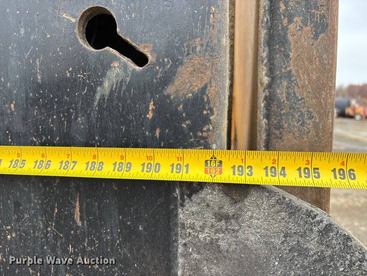 image for item DW7308 2005 Mack Granite CV713 dump truck