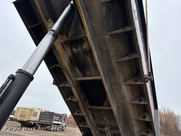 image for item DW7308 2005 Mack Granite CV713 dump truck