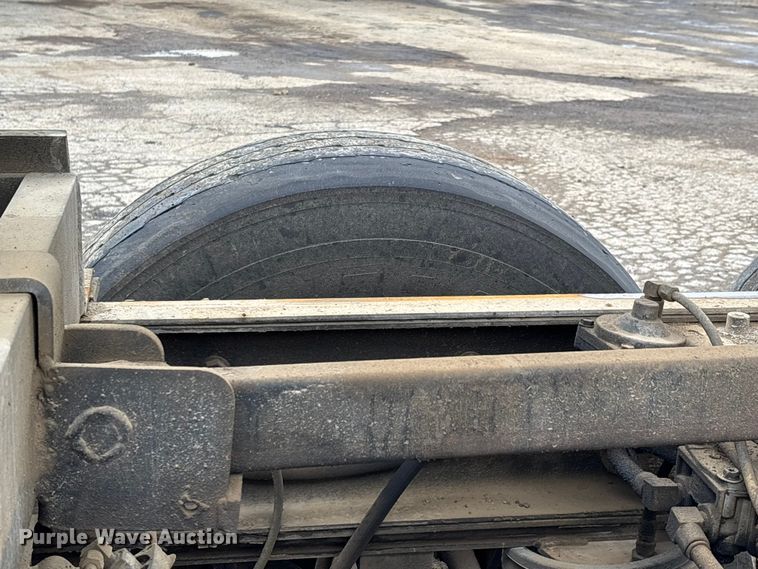 image for item DW7308 2005 Mack Granite CV713 dump truck