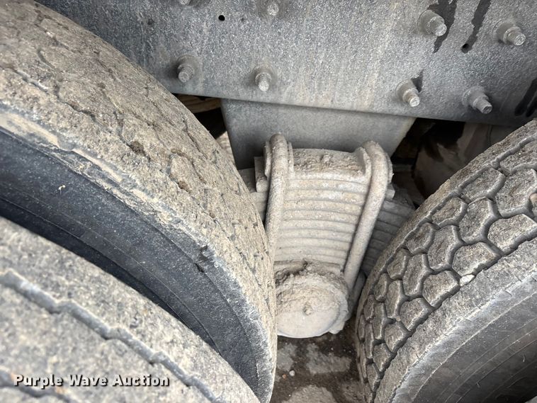 image for item DW7308 2005 Mack Granite CV713 dump truck