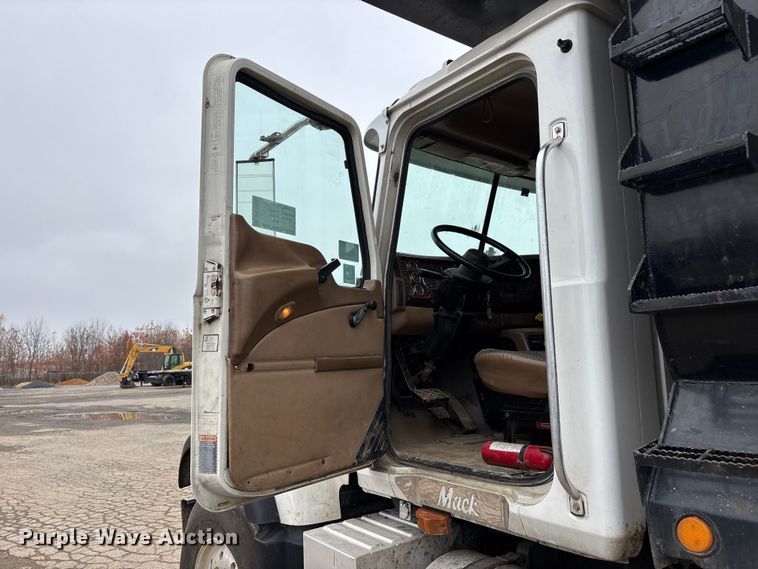 image for item DW7308 2005 Mack Granite CV713 dump truck