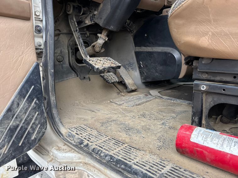 image for item DW7308 2005 Mack Granite CV713 dump truck