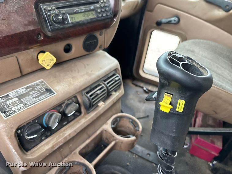 image for item DW7308 2005 Mack Granite CV713 dump truck