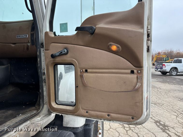 image for item DW7308 2005 Mack Granite CV713 dump truck