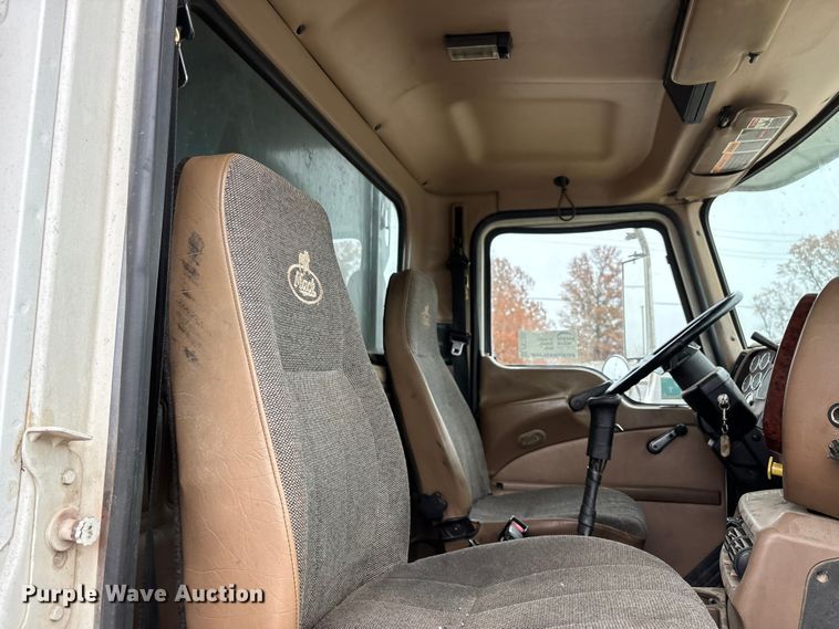 image for item DW7308 2005 Mack Granite CV713 dump truck