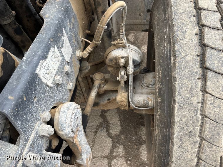 image for item DW7308 2005 Mack Granite CV713 dump truck